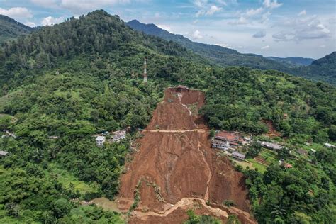 Sobe para 268 número de mortos em terremoto na Indonésia a maioria