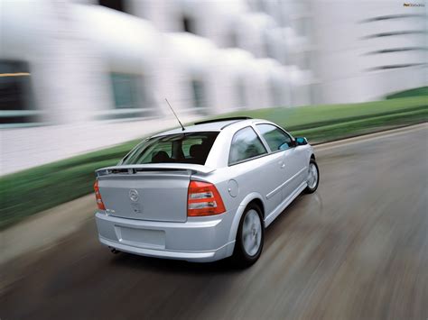 Chevrolet Astra GSi 16V 3-door 2004–05 pictures (2048x1536)