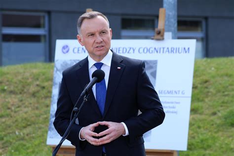 Prezydent Andrzej Duda w Koszalinie Kamień węgielny i ważny podpis