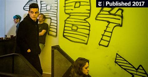 ‘mr Robot Season 3 Premiere Sam Esmail On Parallel Universes And