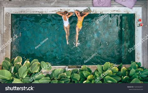 21 282 imágenes de Bali bikini Imágenes fotos y vectores de stock Shutterstock
