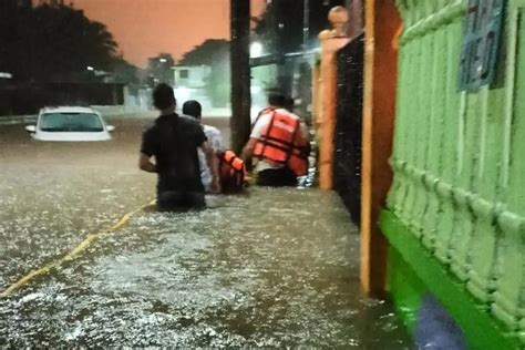 Lluvias Dejan Afectaciones En 15 Colonias De Minatitlán Veracruz Xeu