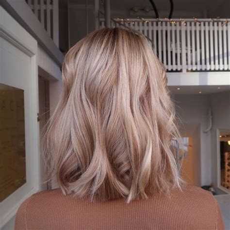 Pin By Amethyst Rose On Hair Champagne Blonde Hair Beige Hair Hair Color Balayage