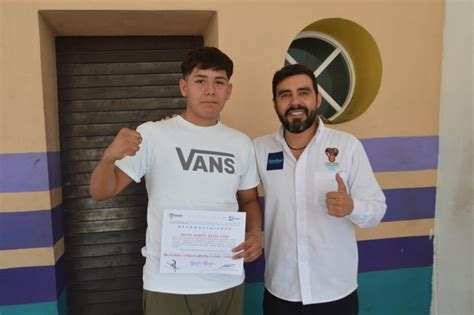 Reconoce cabildo a campeón de box yautepequense Conurbados