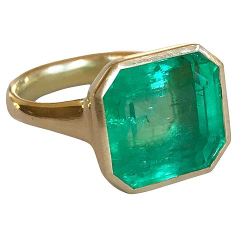 Natural Colombian Emerald Diamond Ring at 1stDibs