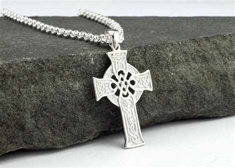 The History, Meaning and Symbolism of the Irish Celtic Cross