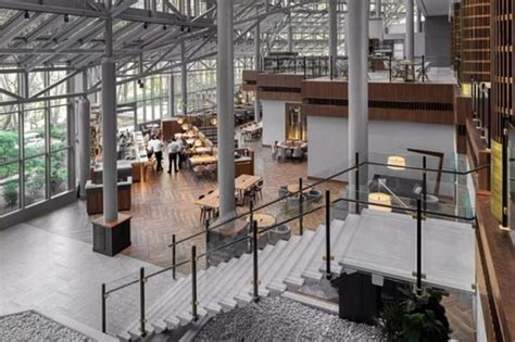 Crowne Plaza Perimeter at Ravinia: Pool & Spa Day Pass Atlanta | ResortPass