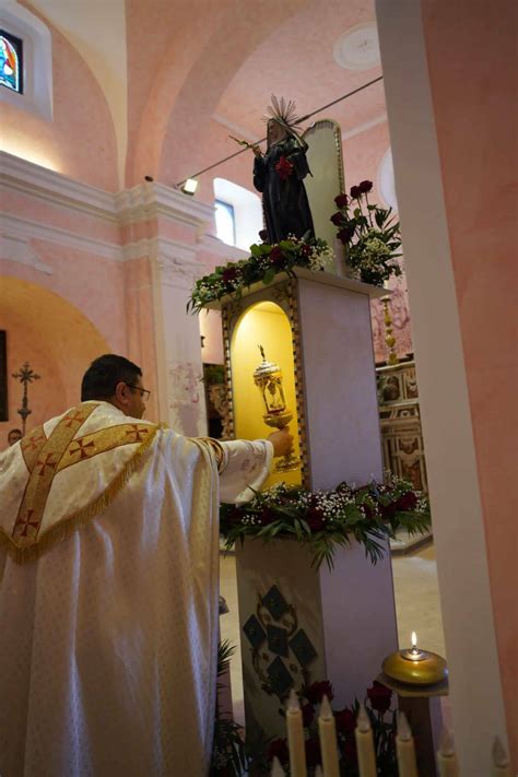 Bonefro Saluta La Reliquia Di Santa Rita Pellegrini In Visita Al Santuario