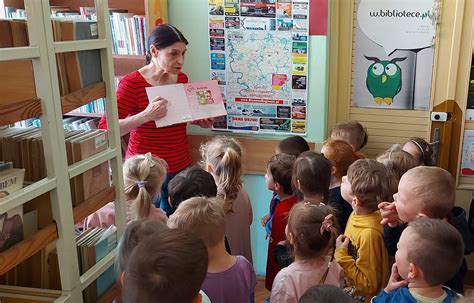 Dnia Maja Dzieci Z Grupy Iii Wybra Y Si Do Biblioteki