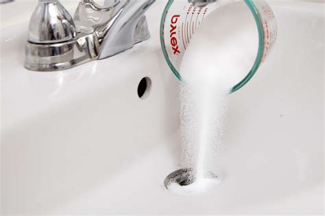 How to Unclog a Drain With Baking Soda and Vinegar