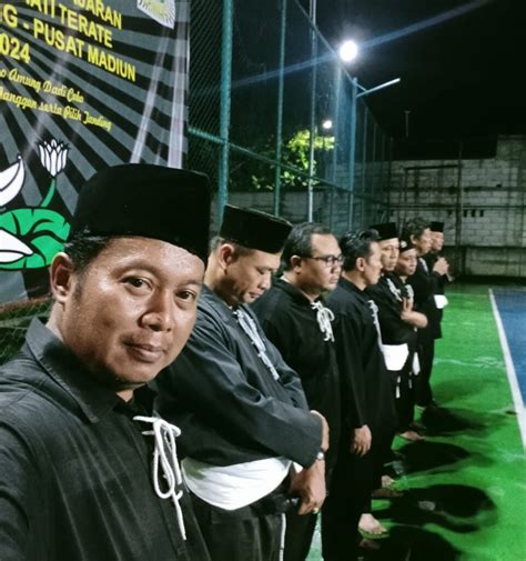 Penutupan Diklat Pelatih Pencak Silat Ajaran Psht Cabang Kota