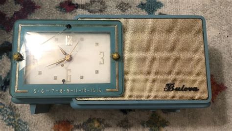 Vintage 1957 Bulova Clock Radio Model 100 Turquoise 5 Tube Am Radio For