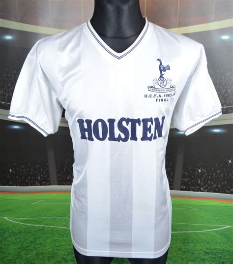 Tottenham Hotspur Retro Replicas football shirt 1983 - 1984. Sponsored ...