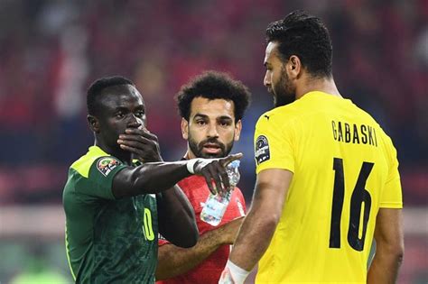 فيديو بتعليمات محمد صلاح أبو جبل يتصدى لـ ركلة جزاء ماني أمام