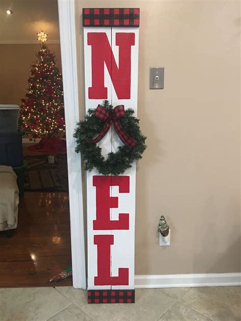 10 Christmas Porch Sign Ideas Homyracks