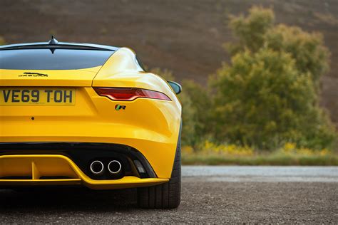 Jaguar F Type Yellow Harniman