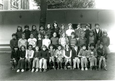 Photo De Classe CM2 M Blanc 1976 77 De 1977 ECOLE ANTOINE CHARIAL