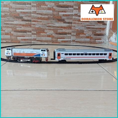 Jual Mainan Miniatur Kereta Api Indonesia Full Set Loko Dan Gerbong