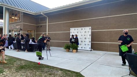 Bladen Community College Hosts “Gold Standard” Graduation – BladenOnline.com