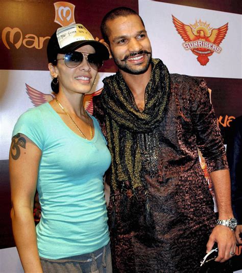 Cricket Streaming: Shikhar Dhawan With Wife Romantic Wallpaper