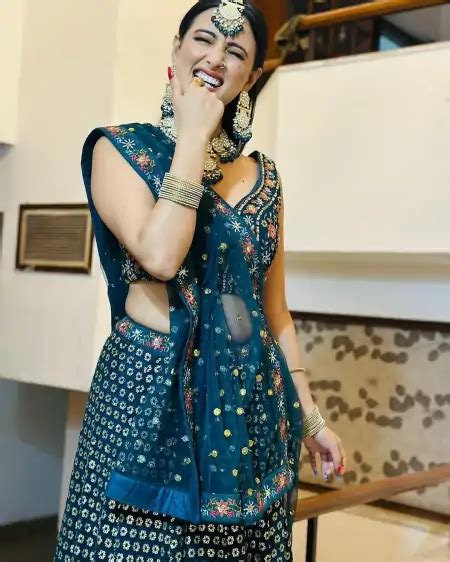 Shweta Mahara Top Hot Pics And Photo