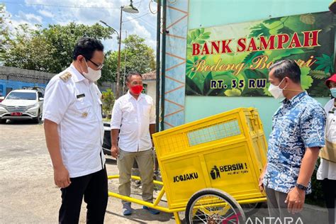 Yogyakarta Mendorong Masyarakat Mengelola Sampah Secara Mandiri