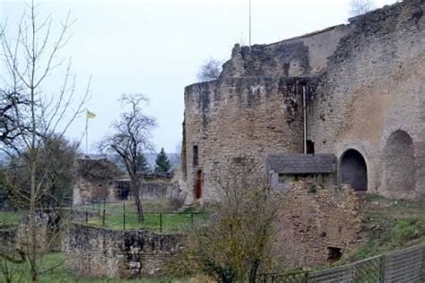 Qui qu en grogne à Moyen 54118 construit sur le site d un ancien en