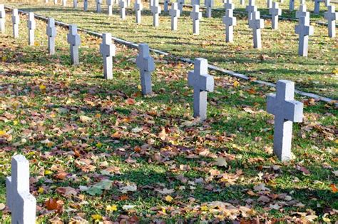 Grodno Bielorrusia De Octubre De Gran Cementerio Militar Muchas