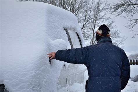 Pflicht Das Auto Komplett Von Schnee Und Eis Zu Befreien Advocatur