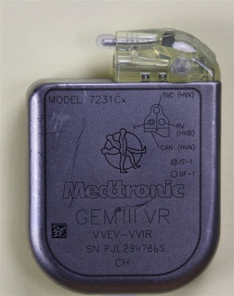 Herzschrittmacher Defibrillator Implantat Medtronic Gem Iii Vr Cx