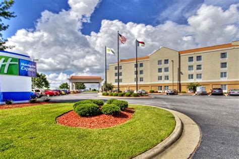 15 Best Hotels in Greenville, NC for 2024 (Top-Rated Stays!)