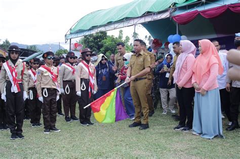 Dalam Rangka HUT RI Ke 77 Pemkab Boltim Buka Kegiatan Lomba Gerak Jalan