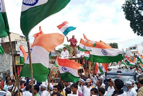 Gujarat Man Seen Insulting National Flag During Arvind Kejriwals Tiranga Yatra Case Filed