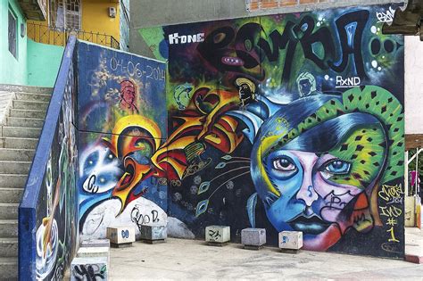 What To Expect On A Graffiti Tour In Medellin (And Why You Need To Go ...