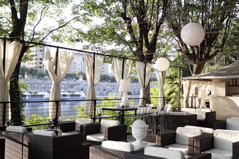 Terrazza Sulle Rive Del Po Il Nuovo Cocktail Bar Di Tendenza