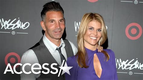 Lori Loughlin And Mossimo Giannulli Going On Mexico Vacation Youtube