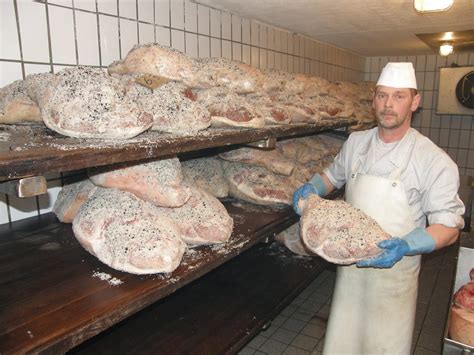 Holsteiner Katenschinken Petersen Schlachterei Und Schinkenr Ucherei