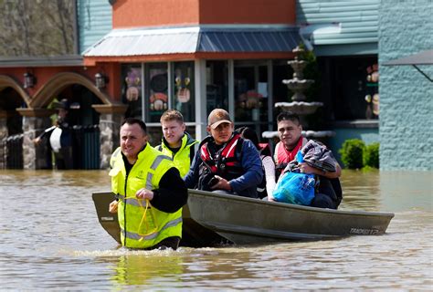 Ohio River flooding: Social media posts you need to see