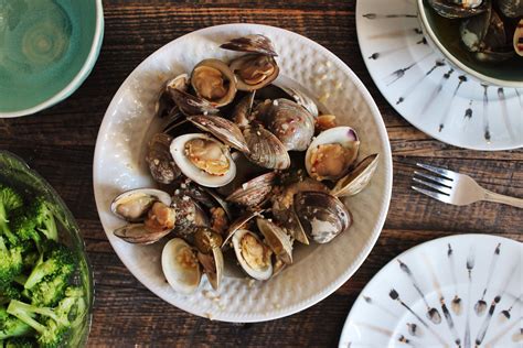 15 Minute Spicy Steamed Clams Tv Dinner Healthy Recipes For Ra By Jamie Stelter