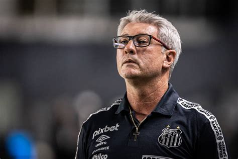 Odair elogia jogo completo do Santos contra o São Bento e dedica