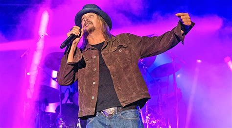 Kid Rock Crashes Legendary Rock Bands Concert For Unannounced