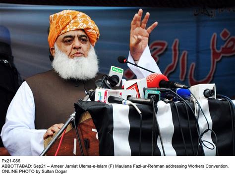 Azadi March Protesters Led By Maulana Fazl Set Out For Islamabad