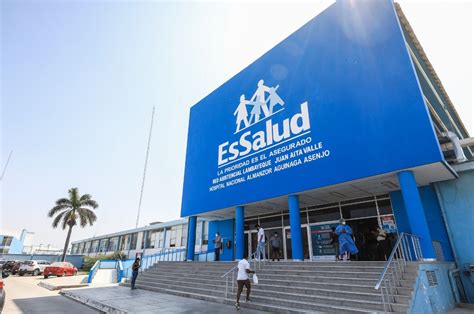 EsSalud Lambayeque insta a las mujeres a prevenir cáncer de cuello