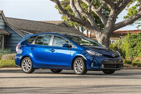 Toyota Prius V Review Carsdirect