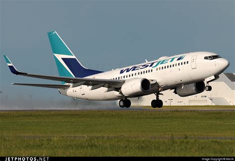 C FXWJ Boeing 737 7CT WestJet Airlines Alevik JetPhotos