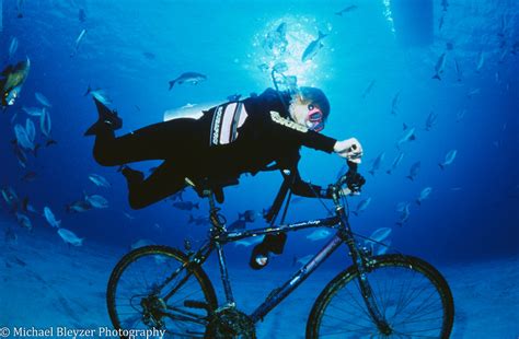 The Largest Underwater Bike Race - releaselick