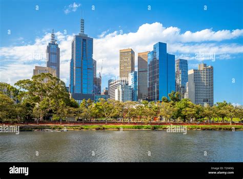 bridge view melbourne skyline  res stock photography  images alamy