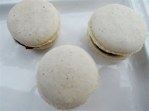 Vanilla Bean Macarons With Milk Chocolate Ganache Project Pastry Love