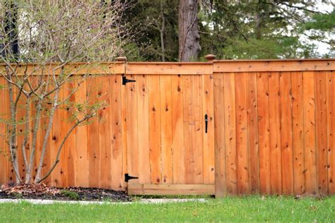 Wood Fence Installation Sands Fence And Fab