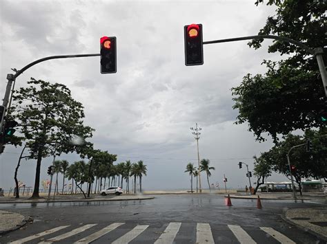 Rio Tem Chuva E Queda De Temperatura Com Passagem De Frente Fria Veja